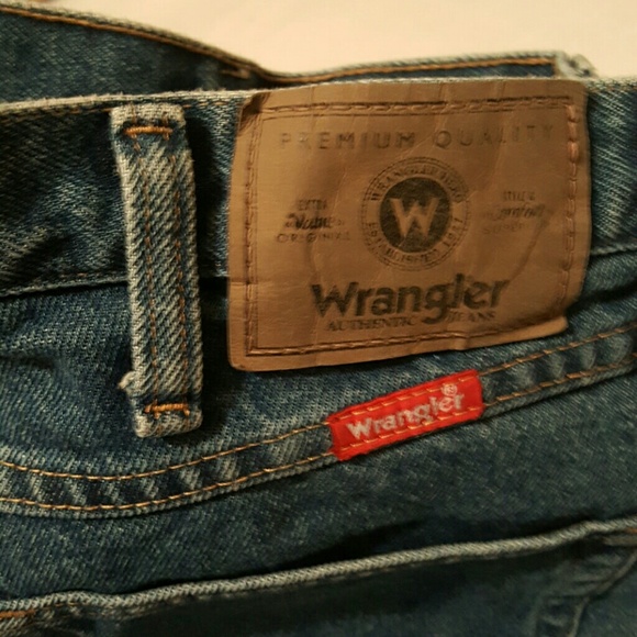Wrangler 34x30 regular fit - Picture 2 of 4